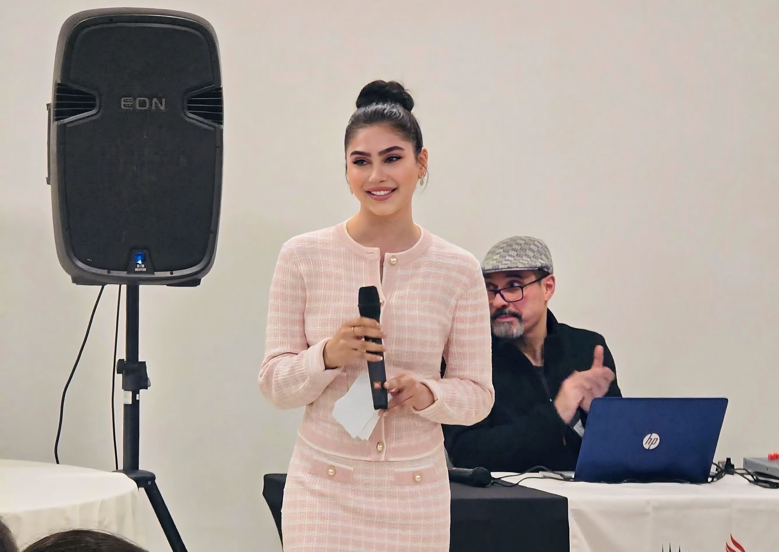 Mahta Speaking Mobile